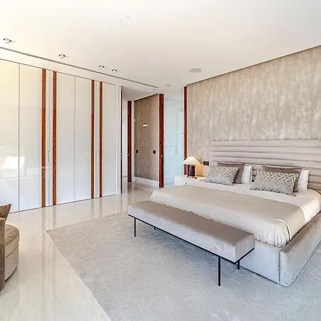 Luxury Close To The Golf
