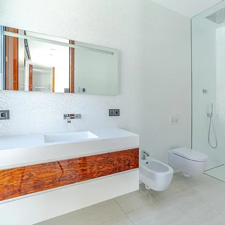 Villa Luxury Close To The Golf
