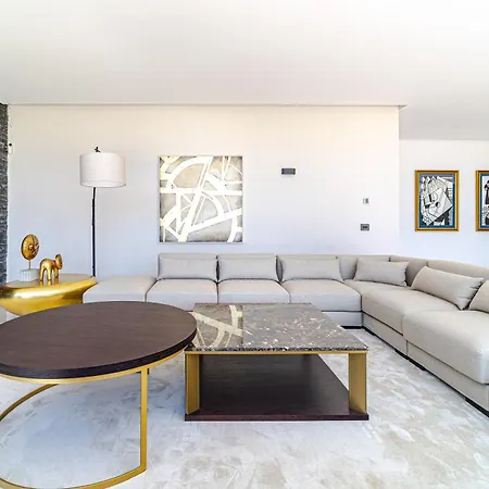 Luxury Close To The Golf